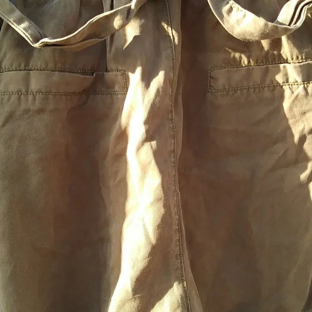 Garage Lightweight Paperbag Cargo Olive Green Women's Shorts - XS - 100% Tencel